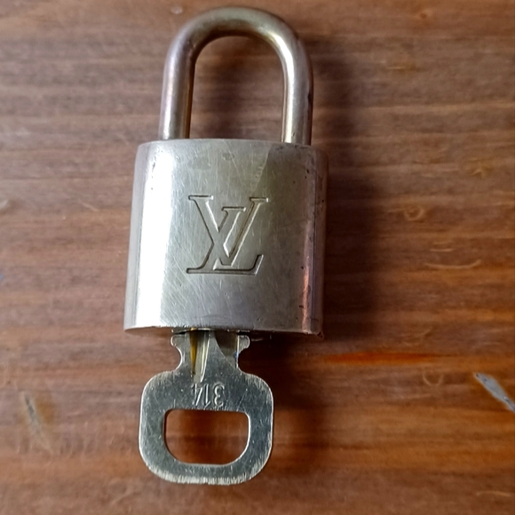 Louis Vuitton #314,LV Lock and Key #314 - Picture 1 of 8